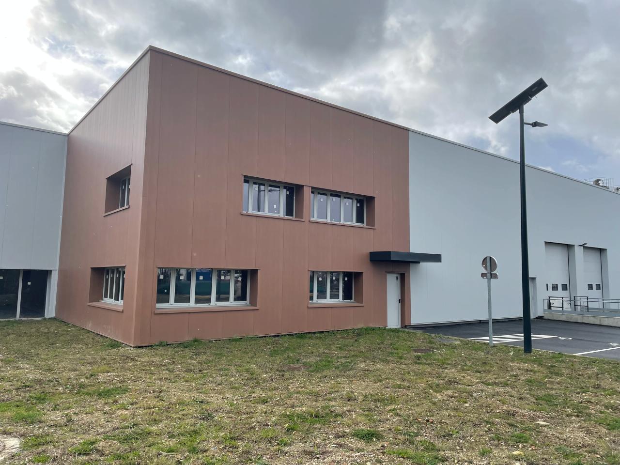 Local d'activité Carbon-Blanc 2100m² Location local d'activité Carbon-Blanc Gironde OLACT2530372 8